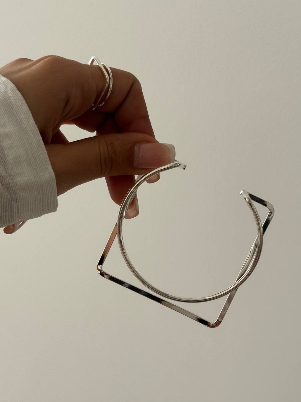 دستبند مربعی