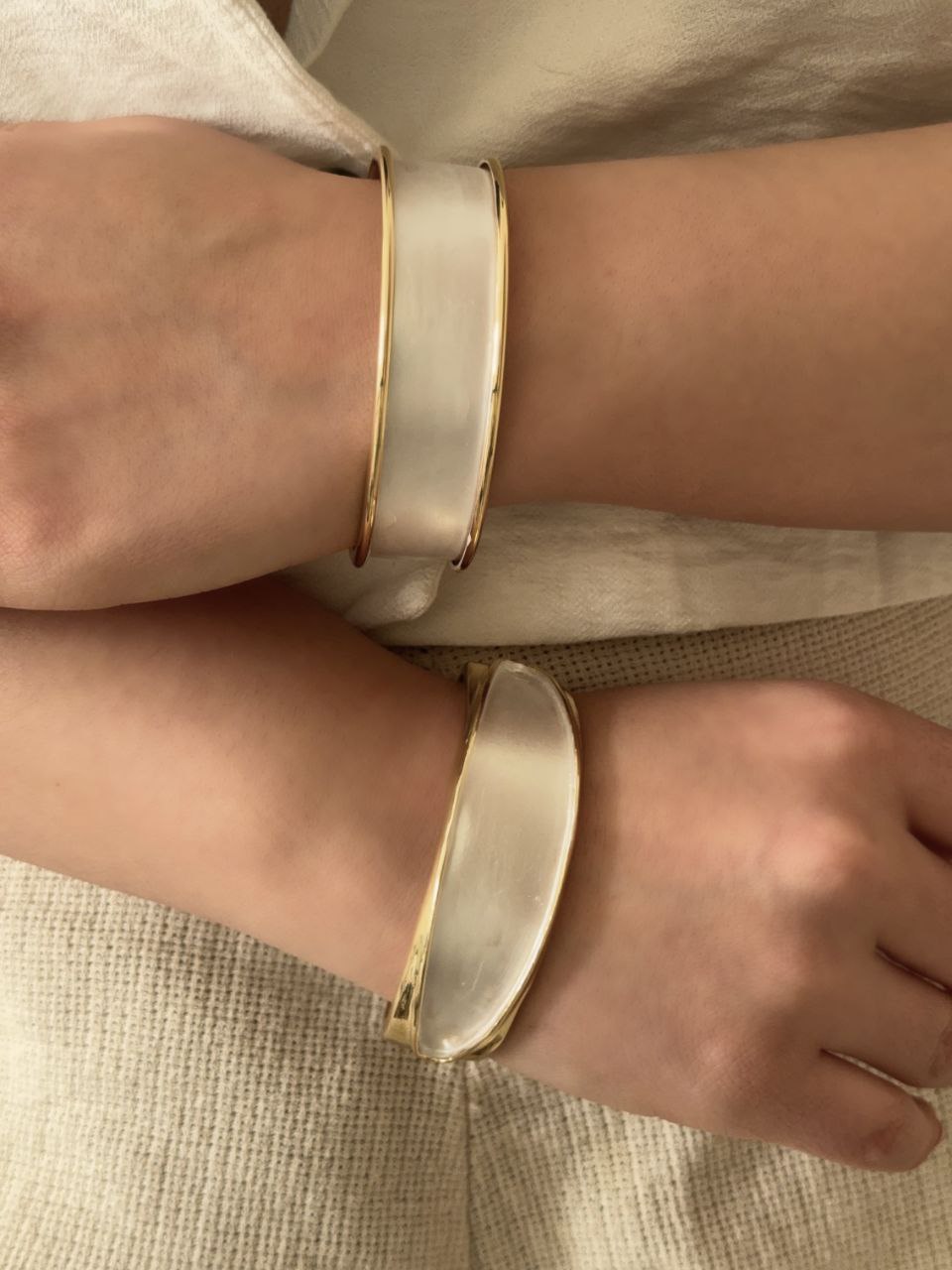 بنگل میناکاری طلایی